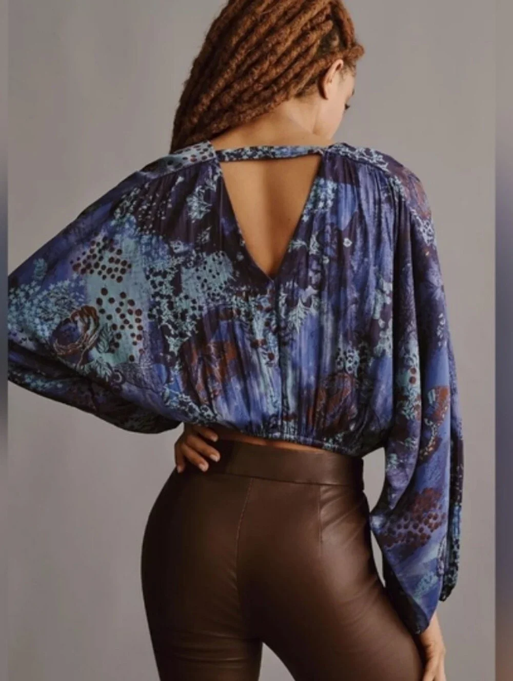 By Anthropologie Long-Sleeve Shine Cropped Blouse - Picture 4 of 8